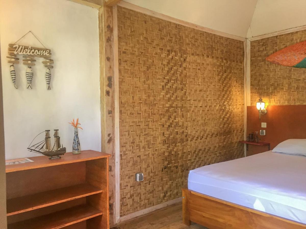 The Huts Villa Джили Трауанган Екстериор снимка
